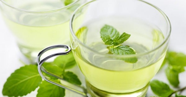 چگونه بوی بد سیر را از دهان ببریم