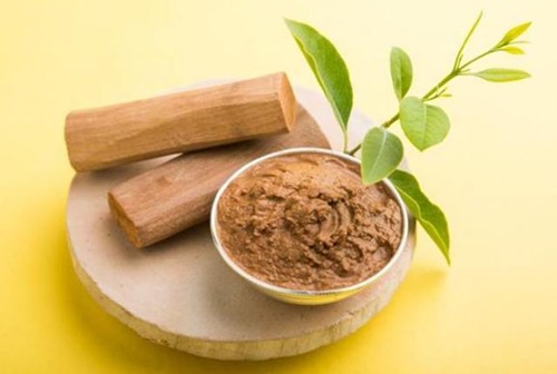 ماسک چوب صندل